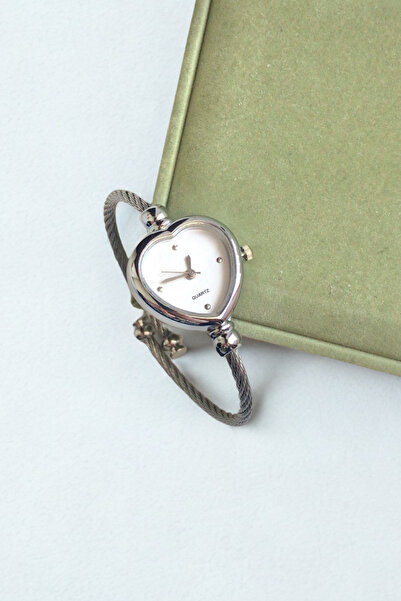 captiva Steel Band Flexible Silver Color Heart White Dial Women Wristwatch