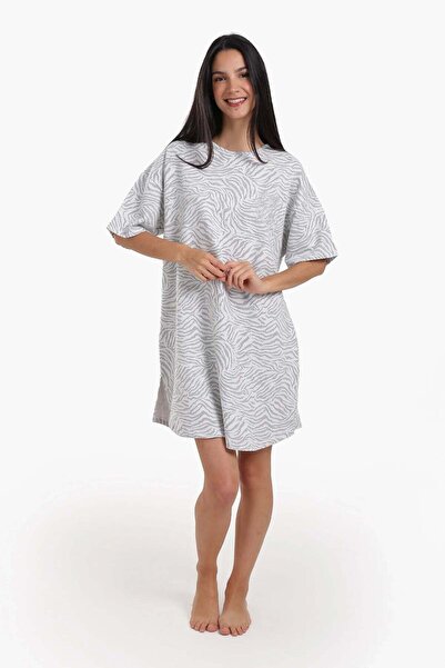 CARINA قميص نوم بطبعة باكمام قصيرة