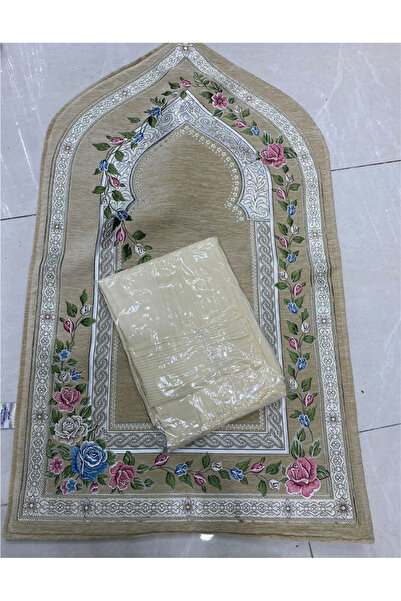 GENERAL Prayer rug with prayer robe,
