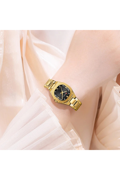 Curren 9104 Elegant Women's Stainless Steel Quartz Square Dial Wristwatch