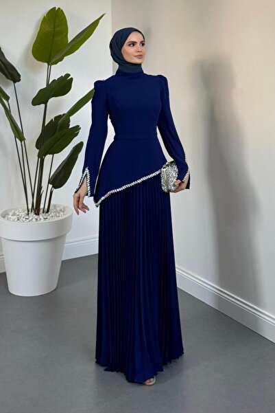 MERVEN AKYÜZ Noirelle Altı Pliseli Asimetrik Kesim Abiye Sax