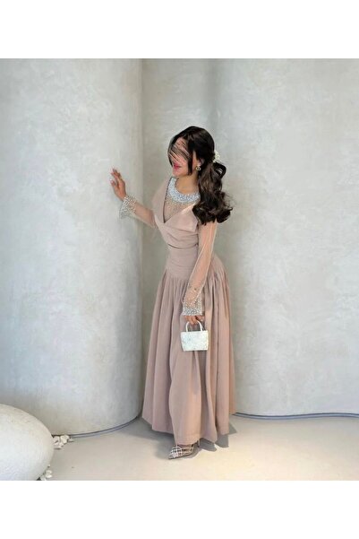 Mira Evening dress made of crepe fabric, Barbie style - bodice and sleeves embroidered on tulle - absolutely gorgeous and elegant