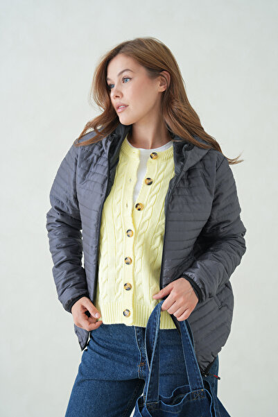 D1fference Kadın İçi Astarlı Rüzgar Geçirmez Sıcak Tutan Elyaf Dolgulu Ultra Hafif Spor Mont