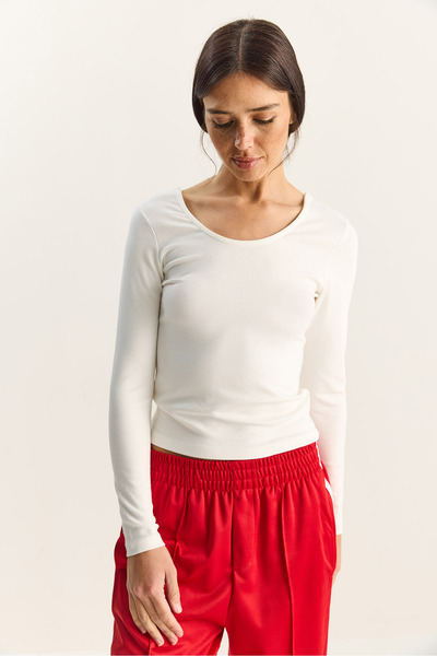 Bianco Lucci Women's Ultra Soft U Neck Blouse 122 60283831