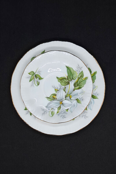 Paragon Trillium Canadian Flowers Porcelain Single Coffee, Tea Cup and Saucers 3 Pieces 120 ml