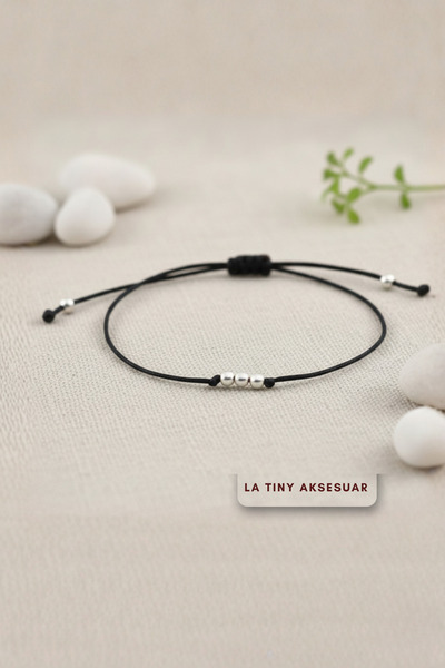 LA TINY AKSESUAR سوار نسائي، سوار خرز فضي اللون، سوار خيطي بسيط قابل للتعديل ...