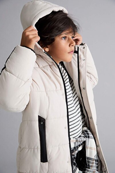 DeFacto Boy's Water Repellent K Hooded Fleece-Lined Parka E9387A825Wn