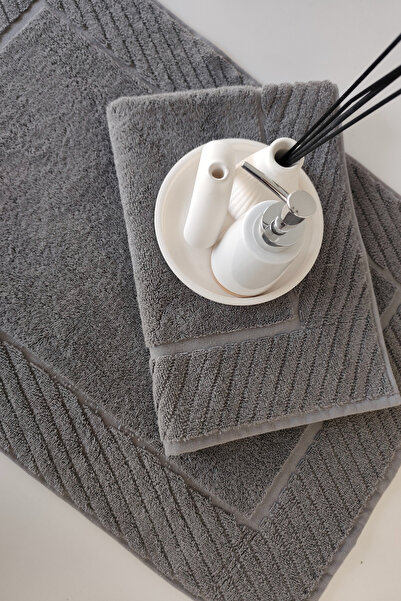 Sevim Set of 2 Diagonal Striped Foot Towels - 100% Cotton Towel Set - 50X70 cm - Anthracite