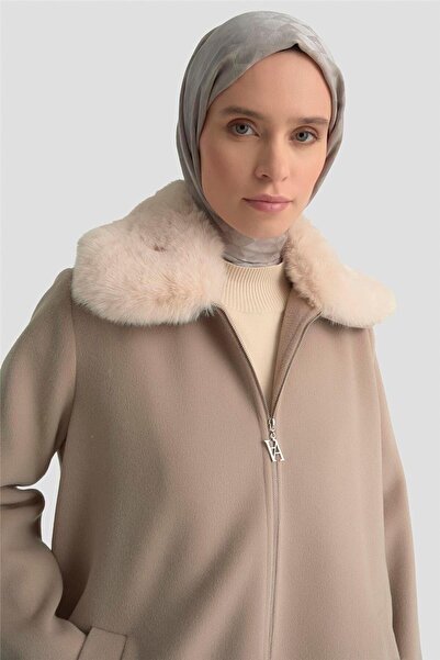 Armine Kürk Yakalı Kaban 25KD1707 Bej