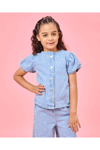 REDTAG بلوزة جينز زرقاء مطرزة بأكمام منتفخة للبنات