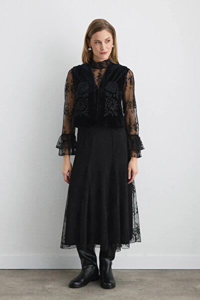 Gusto Anka Collection Lace Long Skirt - Black