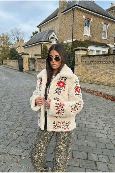 FEMELLE Jachetă vintage din blană artificială cu broderie albă