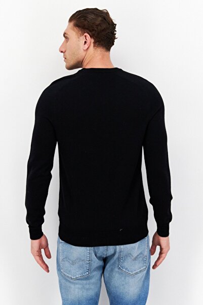 Lyle & Scott Men V-Neck Long Sleeve Embroidered Logo Sweater, Black