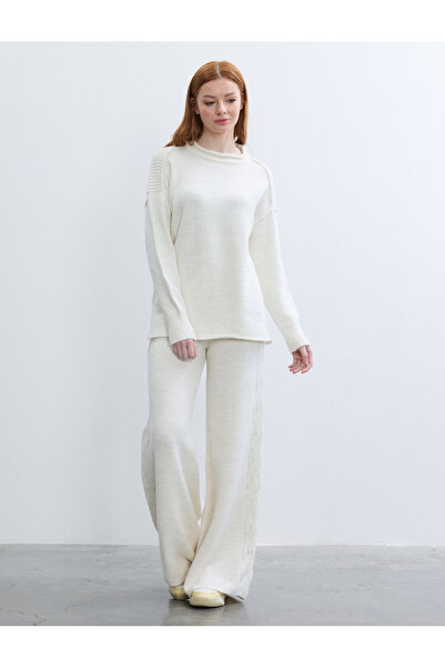 BGN workshop سترة سيلانيك ذات ياقة على شكل نقانق بتفاصيل مميزة