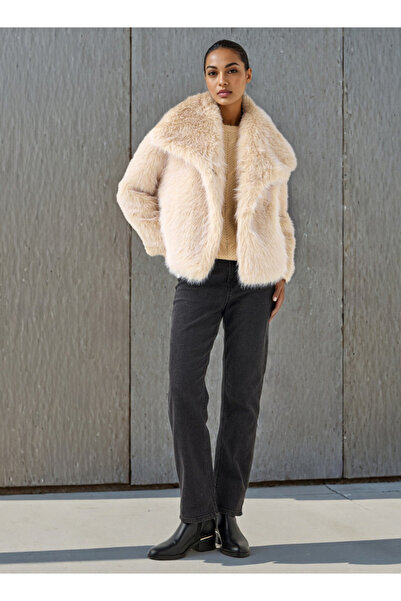 FAV Cropped Fur Jacket with Long Sleeves