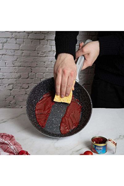 dealshopromania Tigaie cu marmură Royalty Line, argintie, 24 cm