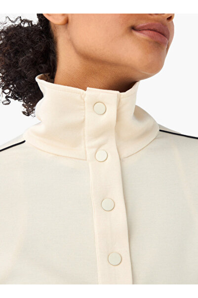 FAV High Neck Travel Jacket with Long Sleeves