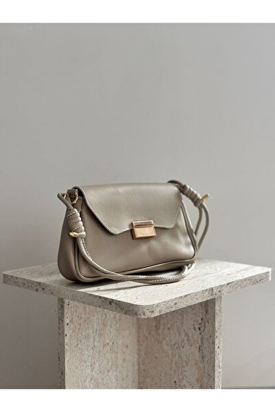 VİORA BAGS حقيبة كتف ويد نسائية – مشبك ذهبي، بطانة داخلية مفصلة