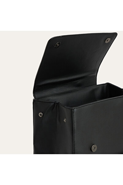 Mudo Leather Looking Backpack