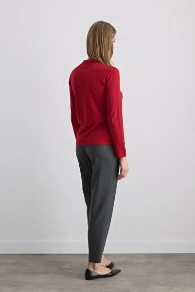 Gusto Polo Neck Buttoned Knit Blouse - Red