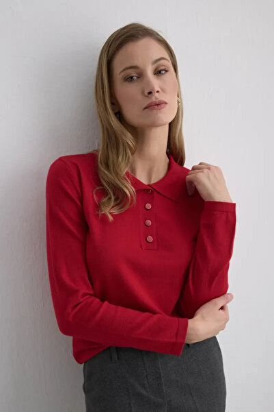 Gusto Polo Neck Buttoned Knit Blouse - Red