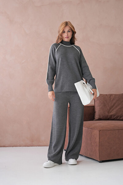 Park Karon Women's Mock Neck Half Placket Zipper Slit Sweater Pants Two-Piece Knitwear Set