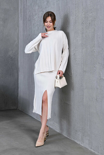 Park Karon Women's Crew Neck Slit Sweater Skirt Two-Piece Knitwear Set