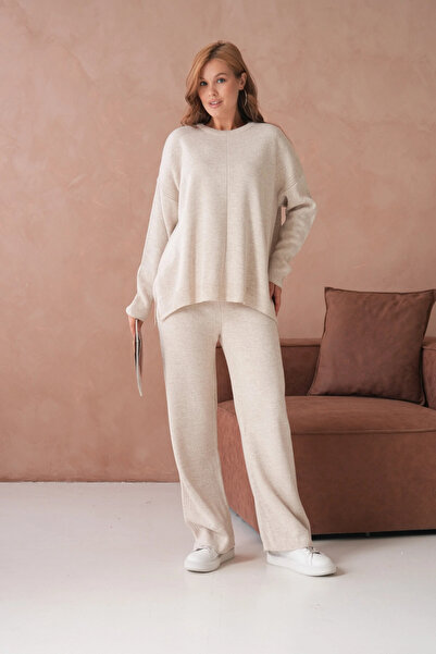 Park Karon Women's Crew Neck Slit Sweater Pants Two-Piece Knitwear Set