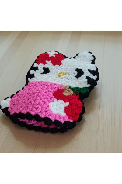 Mia Giyim Cute Hello Kitty Themed Hand-Knitted Bath Washcloth