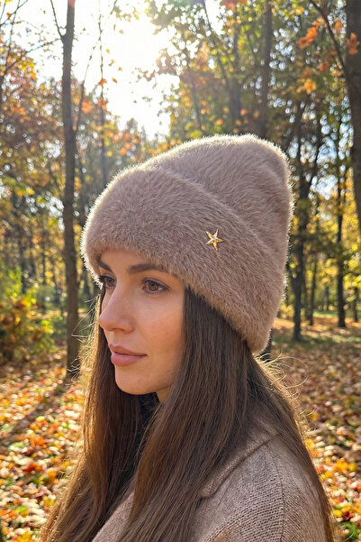 Modex Soft Texture Bearded Star Brooch Detailed Beret