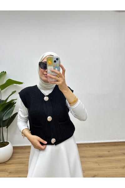 MOONSC Gold Buttoned Double Pocket Knitwear Vest