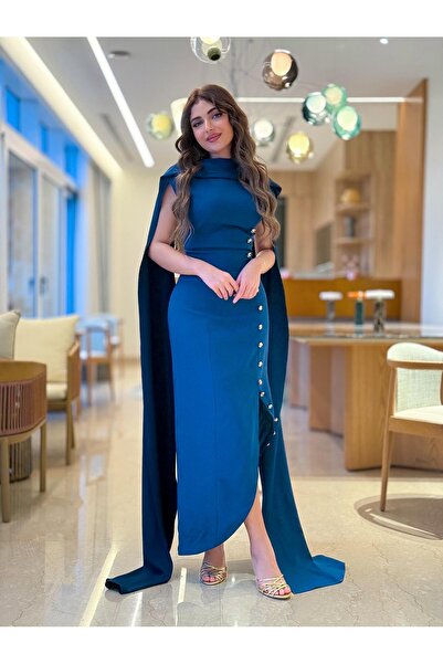 Opera Fashion فستان كريب أزرق فاخر بوشاح خلفي مزين ب ازرار ذهبيه