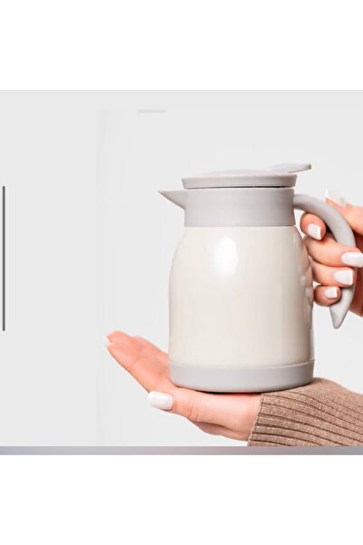 Generic Insulated coffee or tea thermos designed to keep beverages fresh for extended periods. 600 ml