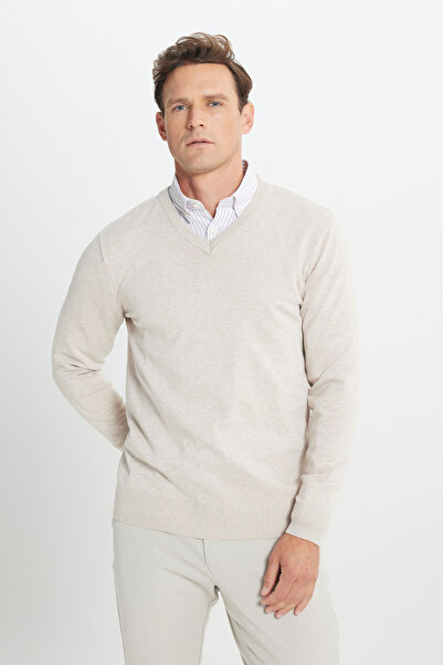 ALTINYILDIZ CLASSICS Πλεκτό πουλόβερ με λαιμόκοψη σε σχήμα V, κανονική εφαρμογή, μελανζέ μπεζ