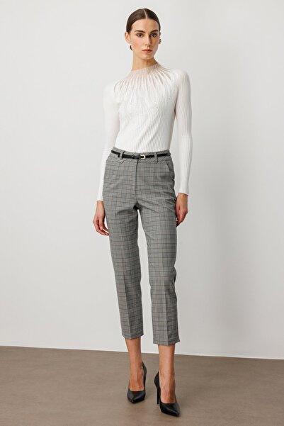 Ekol Beli Kemerli Ekoseli Pantolon
