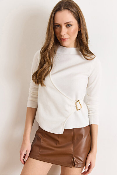 Olalook Bluză albă pentru femei guler ridicat drapată cu detalii accesorii din Selanik BLZ-19003163