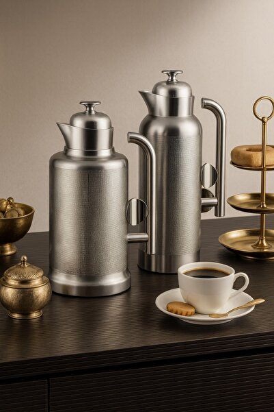ALSAIF ✨ Sandra Thermos Set from Al Saif – Matte Silver (2 pieces – 1 liter) Lasting luxury for every occasion ✨