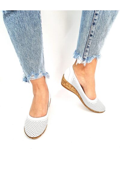 Catinca Shoes Women's perforated leather shoes - White - T 2 A