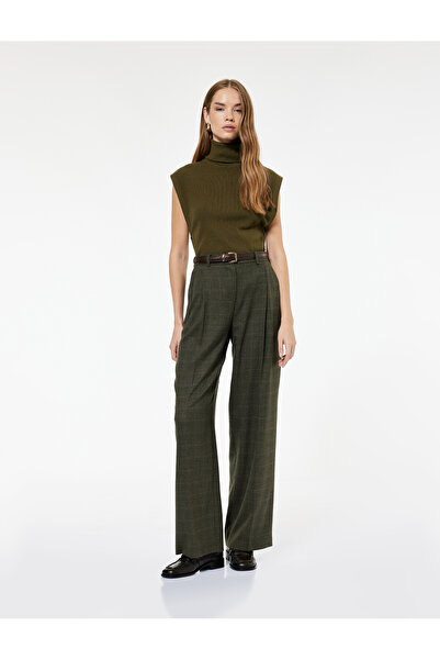 Koton Πλεκτό πουλόβερ με λαιμόκοψη και λεπτομέρεια με κουμπιά στα πλαϊνά