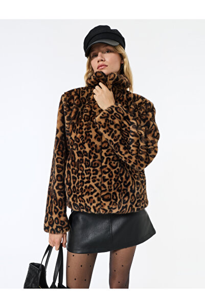 Koton Suni Faux Fur Coat Leopard Patterned Crop Top with Pockets and Zipper