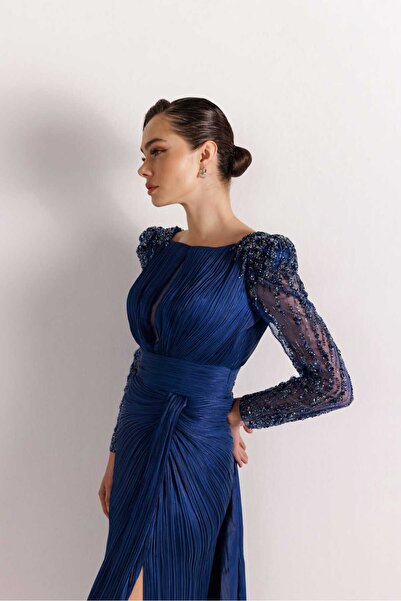 Kenzel Kolları İşlemeli Pliseli Abiye Elbise