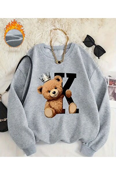 herkesemoda سويت شيرت برقبة دائرية وتفاصيل مطبوعة على شكل دمية الدب الملك