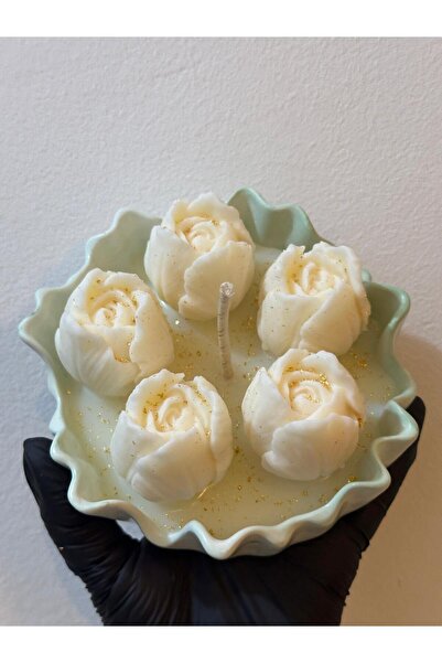 Claren Candles Handmade candle in wavy ceramic bowl – wax roses, gold flakes decoration, premium gift