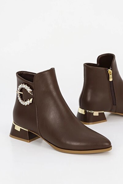 kajal ayakkabı EGD 107 Μποτάκια με χαμηλή σόλα με λεπτομέρεια από χρυσό μεταλλικό κούμπωμα