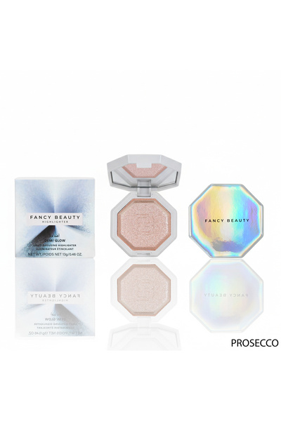 FANCY BEAUTY إضاءة هايلايتر تمنحك لمعانًا ناعمًا ومظهرًا مشرقًا