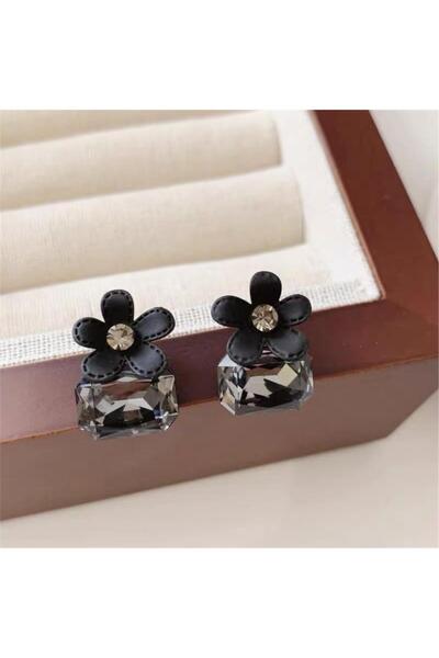 Pelin Aksesuar Siyah Taşlı Çiçek Küpe