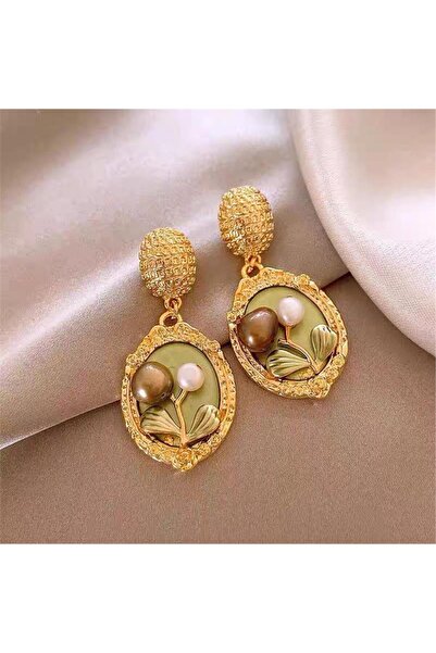 Pelin Aksesuar Yeşil Mineli ve İncili Gold Çerçeveli Gül Motifli Vintage Küpe