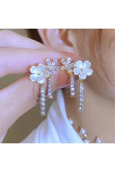 Pelin Aksesuar Beyaz Sedefli Çiçek ve Zirkon Püsküllü Küpe