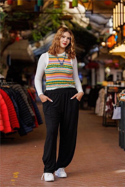 Miss Boheme Black Color Casual Trousers with Pocket Detail