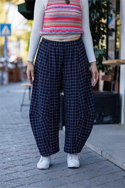 Miss Boheme Navy Blue Checkered Casual Pants